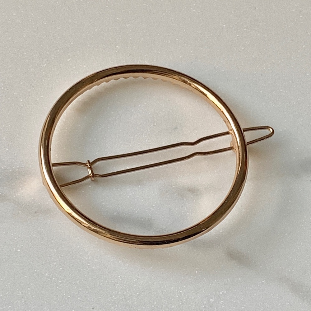 Gold Toned Hairclip